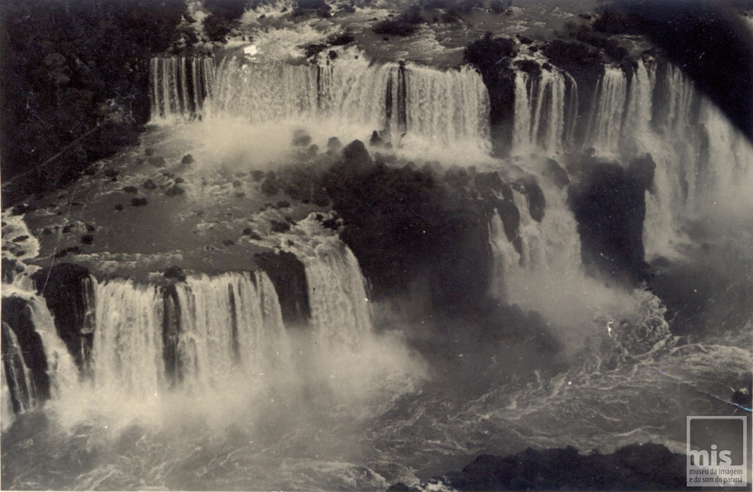 Salto das Sete Quedas em Guaíra, Paraná, sem data (Coleção Paraná Turismo)
