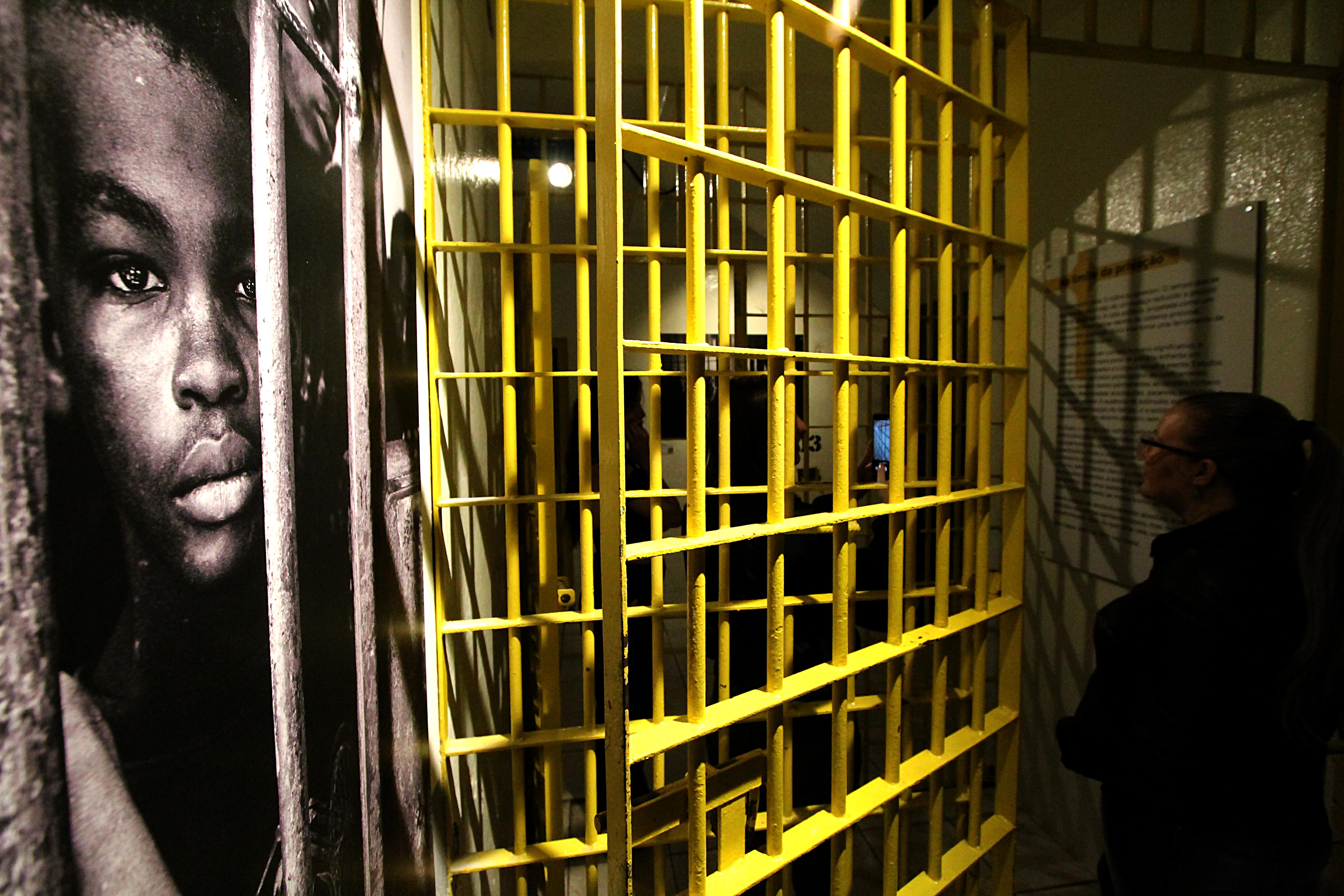 MIS-PR reabre exposição “Desse Lado do Muro” com temporada prorrogada para 2026. Foto: Anderson Tozato/SEEC