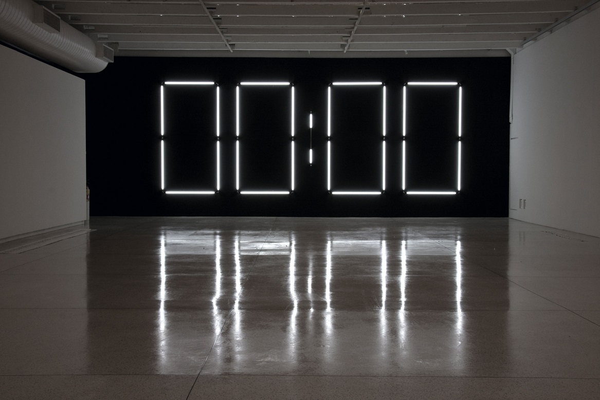 Exposição “Não está claro até que a noite caia” no MON