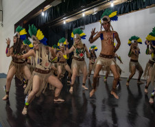 Gestores culturais vêm a Curitiba para intercâmbio cultural e para conhecer o Raízes do MIS
