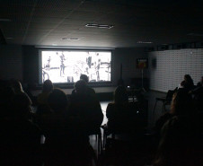 Cadeia Produtiva do MIS-PR recebe sessão do festival de cinema fantástico de Curitiba