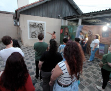 Visitas Guiadas e bate-papo com artista Lilian Gassen na programação de abril no MIS-PR. Foto: Anderson Tozato