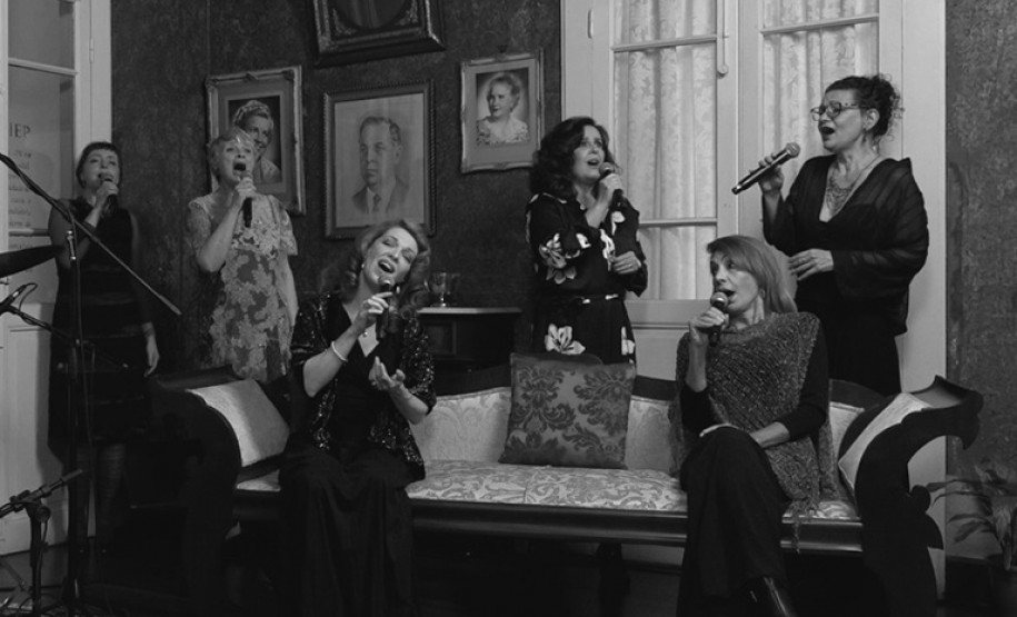 Cantoras do espetáculo Tributo a Stellinha Egg