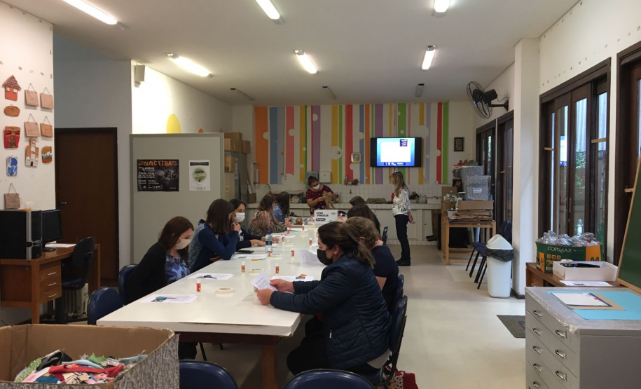 Oficina para professores no MIS