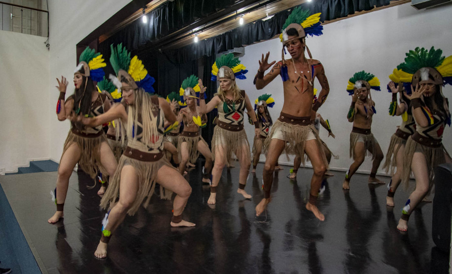 Gestores culturais vêm a Curitiba para intercâmbio cultural e para conhecer o Raízes do MIS
