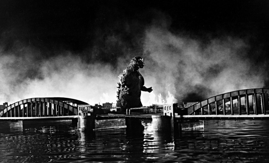 Cadeia Produtiva do MIS-PR recebe sessão do festival de cinema fantástico de Curitiba