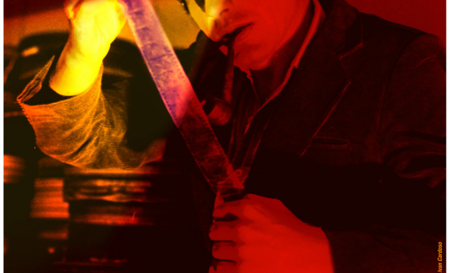 Museu da Imagem e do Som do Paraná recebe itinerância do Encontros IC Play, com exibição de filmes e bate-papo com convidados - Mr. Sganzerla – os signos da luz - Mr. Sganzerla é um filmensaio que recria o ideário do cineasta Rogério Sganzerla, através dos signos recorrentes em sua filmografia: Orson Welles, Noel Rosa, Jimi Hendrix e Oswald de Andrade