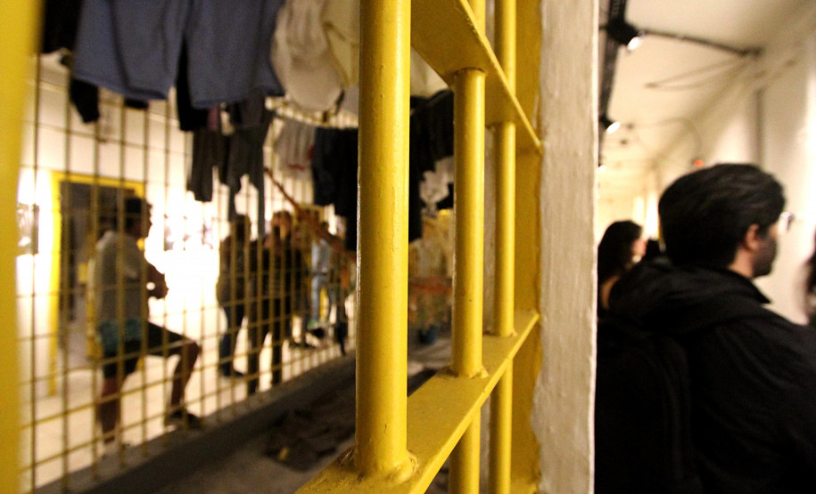 MIS-PR reabre exposição “Desse Lado do Muro” com temporada prorrogada para 2026. Foto: Anderson Tozato/SEEC